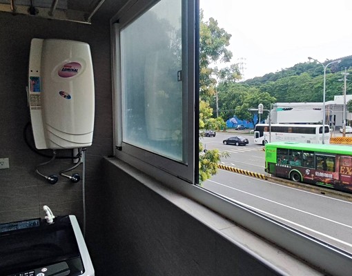 A靜宜弘光小豪宅家具電齊全附平面車位/可租補免仲介/大晟房屋 - Image 10