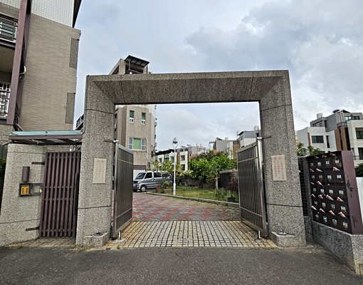 大同街透天住家~屋況美 - Image 1