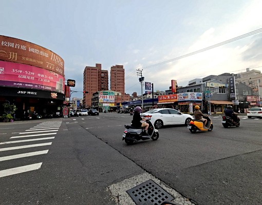 輕齡透天電梯套房|獨立洗衣機+大露台|經武+華鳳雙商圈 - Image 9