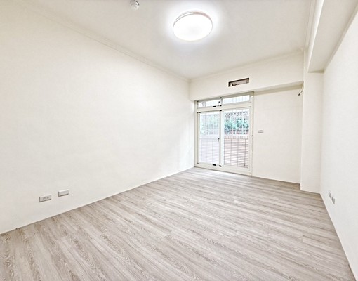 ✅捷運全新可三租補戶籍平車百萬裝潢傢俱電全配巨大坪數家庭三房 - Image 5