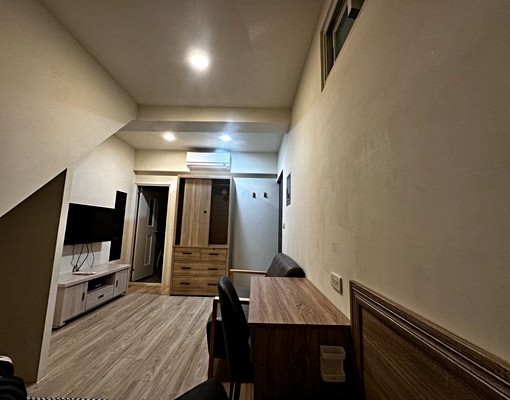 可租補～近三重國小捷運站@漂亮裝潢大套房@一層2戶單純住 - Image 4