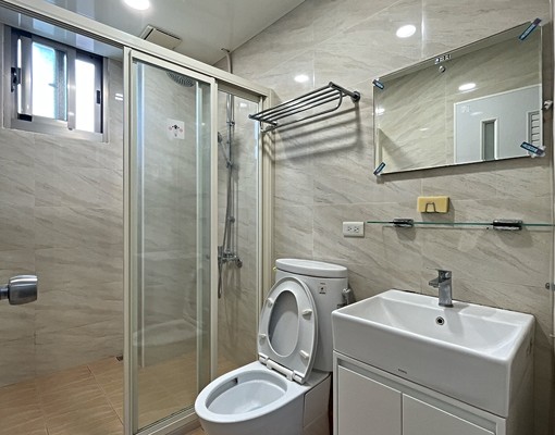 廣福路嶄新套房含水網路機上盒電4元太陽能多間可選均含車位 - Image 2