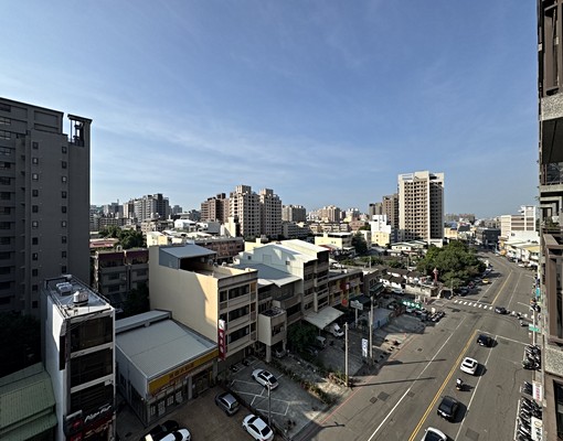 🌈南屯嶺東生活圈|【勝美彩虹城2】大三房含車含管寵物友善 - 591租屋網 - Image 1