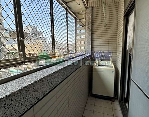 近巨城大魯閣獨洗獨曬陽台採光便宜出租 - Image 6