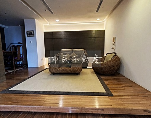 💕3房3廳3平車💕室內挑高設計~空間寬敞舒適 - Image 9