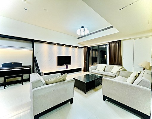 三房可寵可租補✨平車含管✨家俱電全配 - Image 1