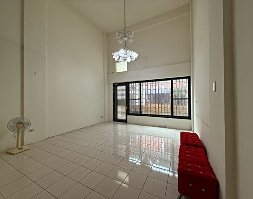 坪林森林公園、勤益整棟透天,南北向4大房透天厝 - Image 1