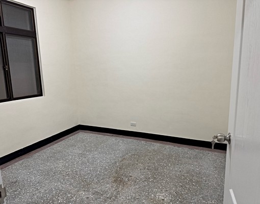 一樓4房~全新整理~住家.倉庫~加工. - Image 6