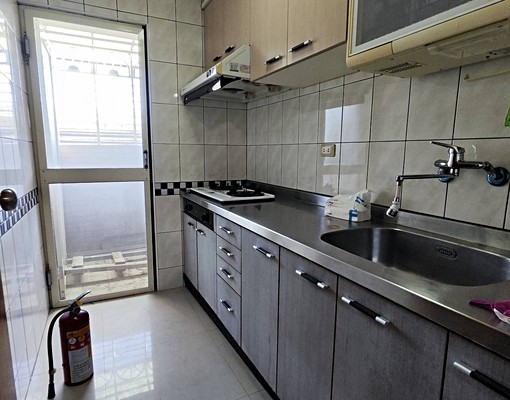 降價了電梯直達門口無障礙空間大露臺20坪徐匯捷運站電梯大兩房 - Image 8