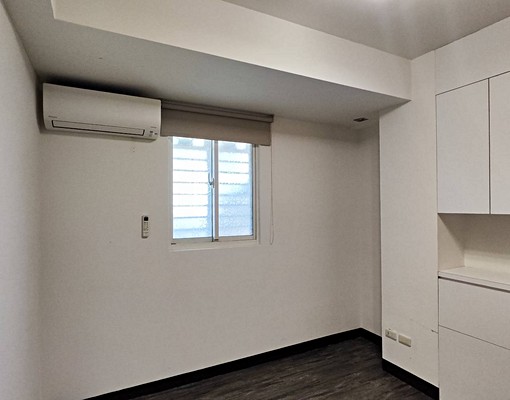 大降價電梯直達門口無障礙空間大露臺20坪徐匯捷運站電梯大兩房 - Image 11