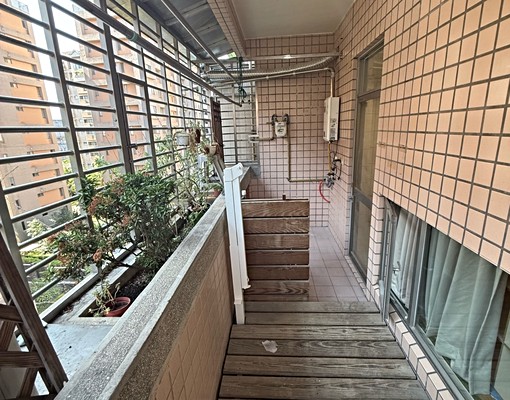 基河路士商特區3房車位 - Image 11
