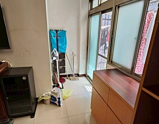 同安街低樓層爬高獨立套房 - Image 3