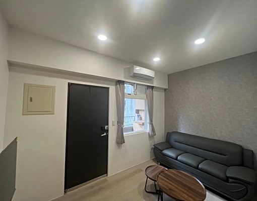 大坪林捷運~優質裝潢美兩房~ - Image 1