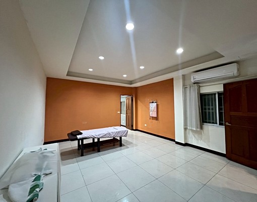 市中心遠百旁超大兩房工作室~特優 - Image 5