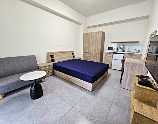 近棒球場/遠百有陽台/獨立洗衣機套房 - Image 1