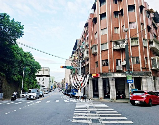 🌿【冠軍錢多多】三角窗黃金店住|中正路×武昌街|適文武百業 - Image 1