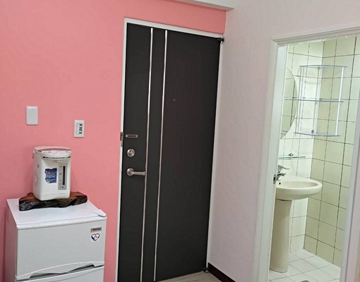 近教育大學勤美審計新村~有電梯美套房~可租補 - Image 3