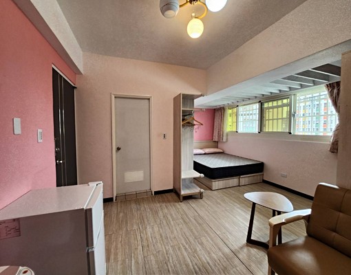 近教育大學勤美審計新村~有電梯美套房~可租補 - Image 6