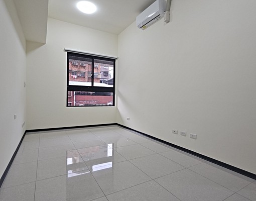 🔥可租補免服務費｜含車含管｜全新裝潢 - Image 2