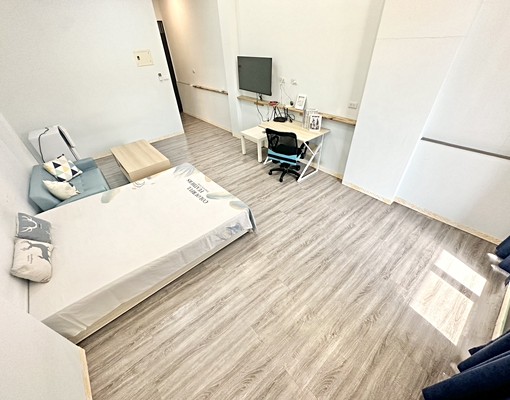 工業區👑雙租補👑陽台獨洗曬👑機車位👑大間👑雙層冰箱 - Image 5