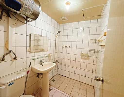 花蓮車站前電梯獨立套房出租 - Image 5