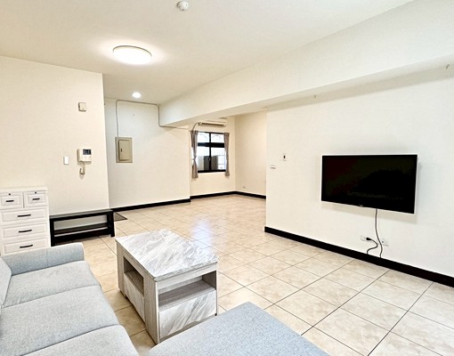 👑阿慧獨家👑內壢車站商圈景觀大三房車 - Image 1