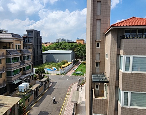 林口東湖角窗透天露台辦公室出租 - Image 7