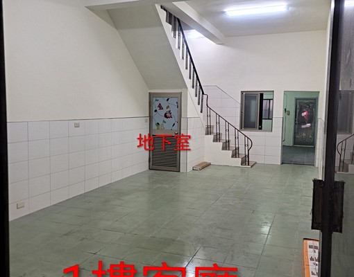 捷運鳳山西站旁,3樓半,剛整修完畢,有地下室 - Image 4