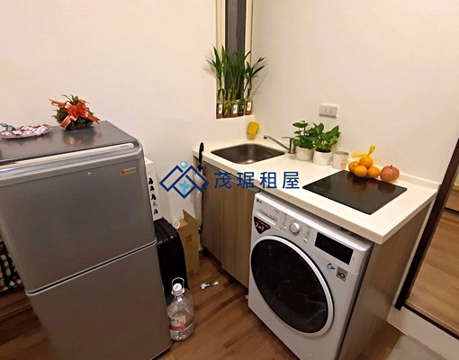 題電梯大樓,1房1廳1衣帽間,傢俱電齊 - Image 5