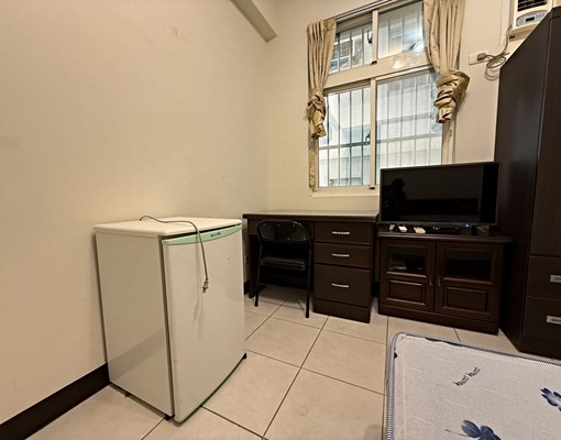 【小資族首選】金山街前段適合小資族&電梯大樓安靜獨立套房出租 - Image 5