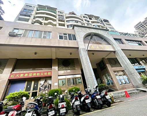 市府城隍廟商圈錫金大樓 - Image 1