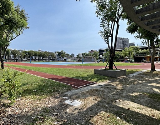 賢北國小正對面獨立出口2樓整層電梯 - Image 3