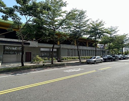 賢北國小正對面獨立出口2樓整層電梯 - Image 4