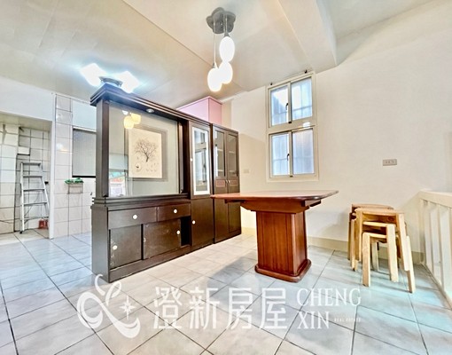 可報稅/可入籍/近新竹遠百/園區/整棟別墅4房 - Image 6