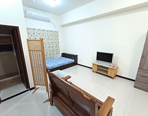 老街獨立電梯大套房,可租補免服務費 - Image 1