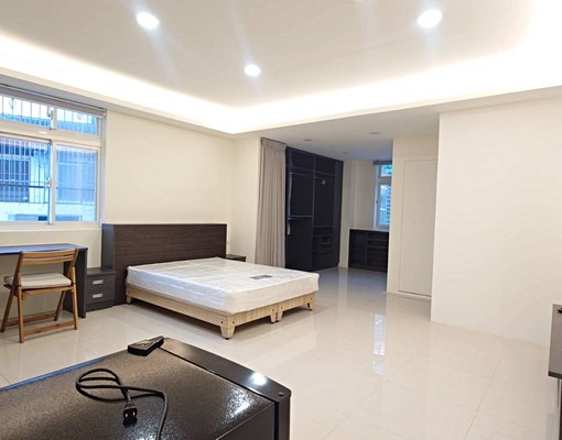 桃園近夜市#全新裝潢套房#獨洗獨陽對外窗#可租補#多間可選# - Image 1