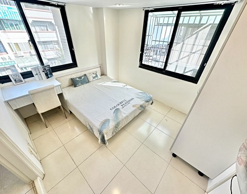 東區太平交界✨全新整理✨可貓可租補✨採光小資套房✨雙門冰箱 - Image 1