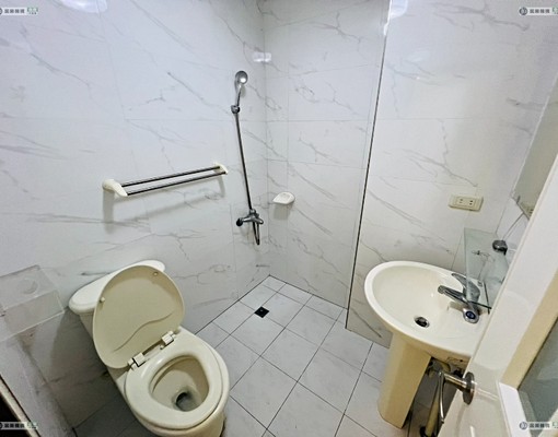 租補優質大套房-採光優-獨立洗衣機-近徐匯中學站 - Image 7