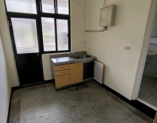 稀有公寓全新裝修2樓 - Image 6