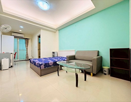 大管家✨逢甲商圈✨免爬樓梯一樓溫馨大套房✨傢俱電全✨秒殺釋出 - Image 1