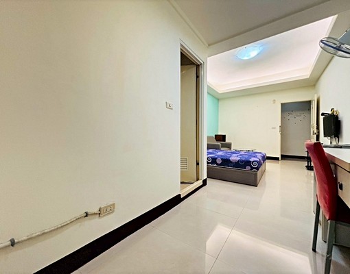 大管家✨逢甲商圈✨免爬樓梯一樓溫馨大套房✨傢俱電全✨秒殺釋出 - Image 9