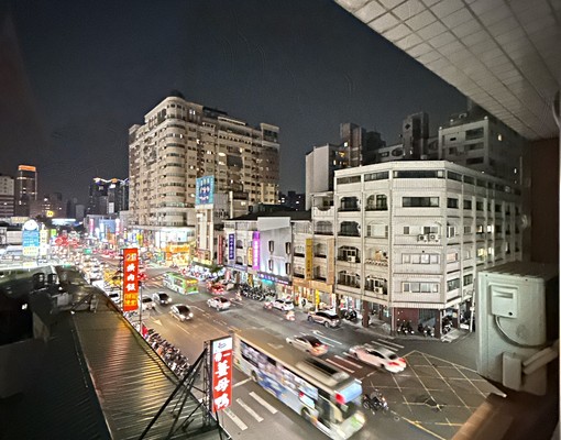 皇家天廈低樓層好出入大坪數商辦可營登報稅附大平面車位 - Image 1