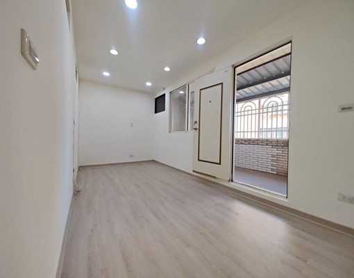 租補.傢俱.家電.可談!安慶公寓頂加兩房前後陽台!請詳閱內文 - Image 3