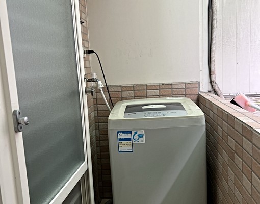 可租補/雙和醫院大套房代收垃圾 - Image 1