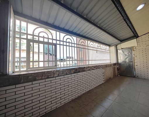 租補.傢俱.家電.可談!安慶公寓頂加兩房前後陽台!請詳閱內文 - Image 2