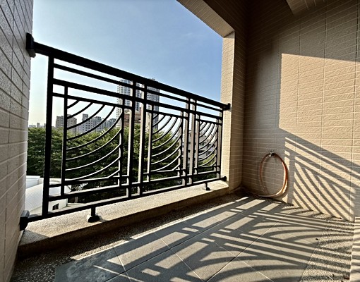 🌺富宇擎山🌺近中山醫|大三房|B2平車|可租補|乖寵可 - Image 3