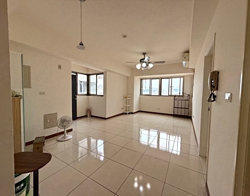 軍功國小|麥當勞旁3房|平車室內空間表現優秀 - Image 3