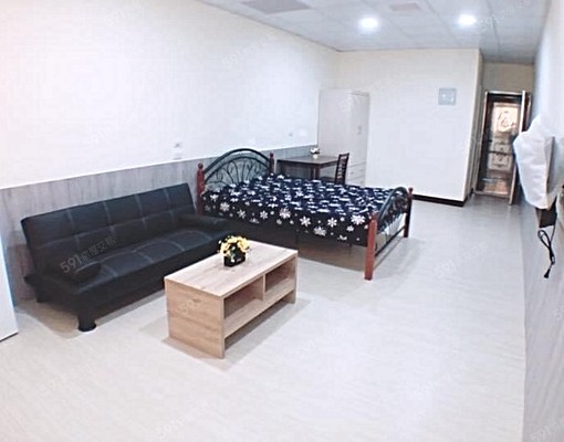 中正輔仁路透天4樓大套房包水費網路 - Image 2