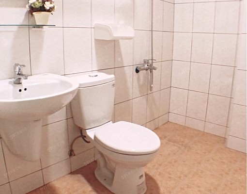 中正輔仁路透天4樓大套房包水費網路 - Image 3