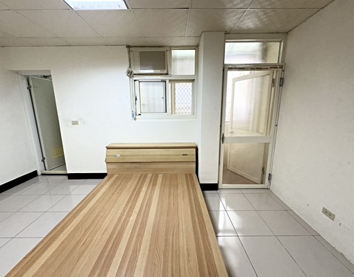 可報稅可租補!依台電計費!清大南大校區套房獨立陽台/室內機車 - Image 3